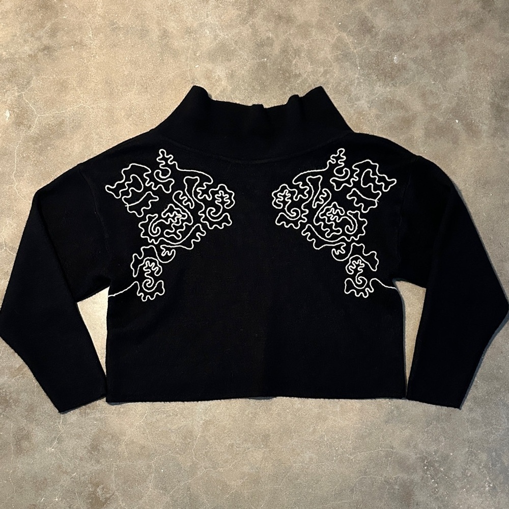 Vintage Wool Blend Cropped Sweater with White Embroidery